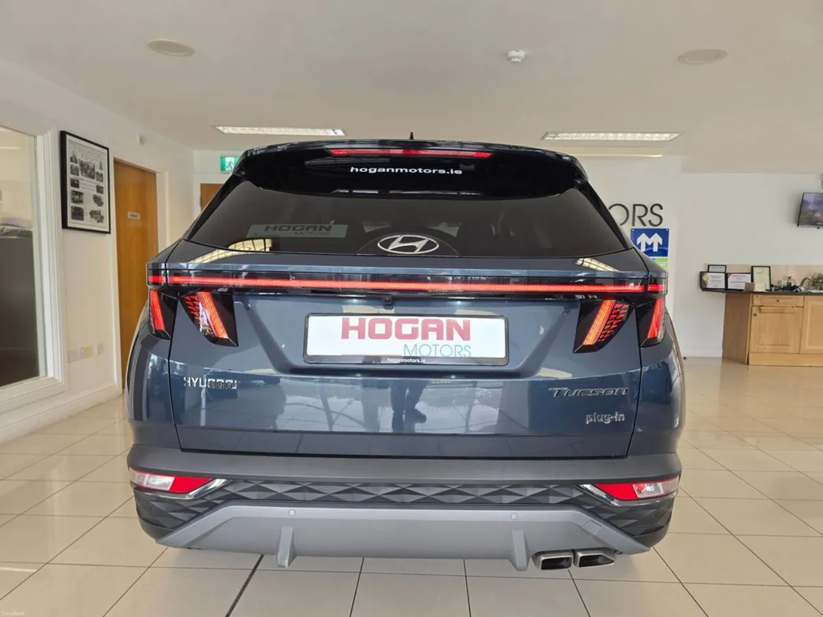 Hyundai Tucson 2tone Executive Plus PHEV - Image 5