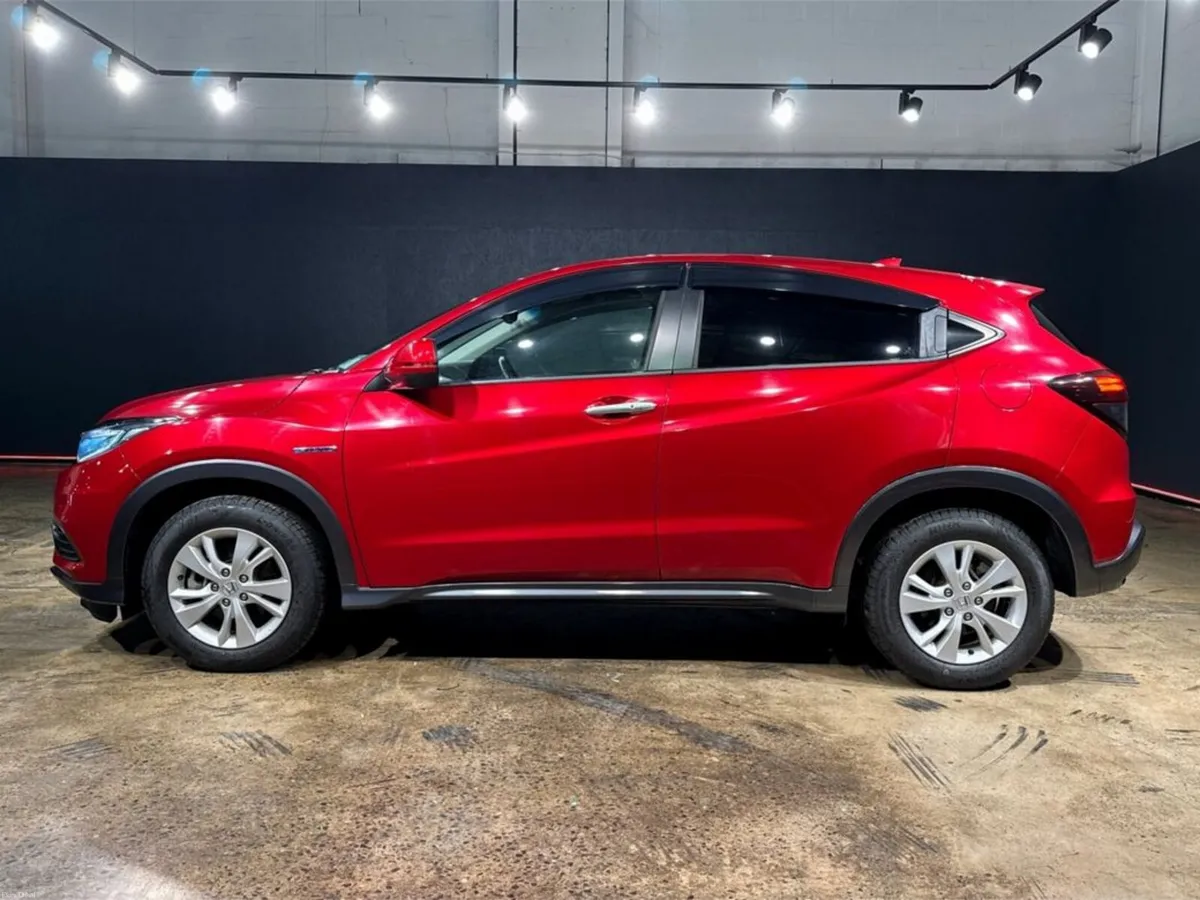 Honda Vezel HYBRID 1.5 AUTOMATIC - FACTORY ALLOYS - Image 6