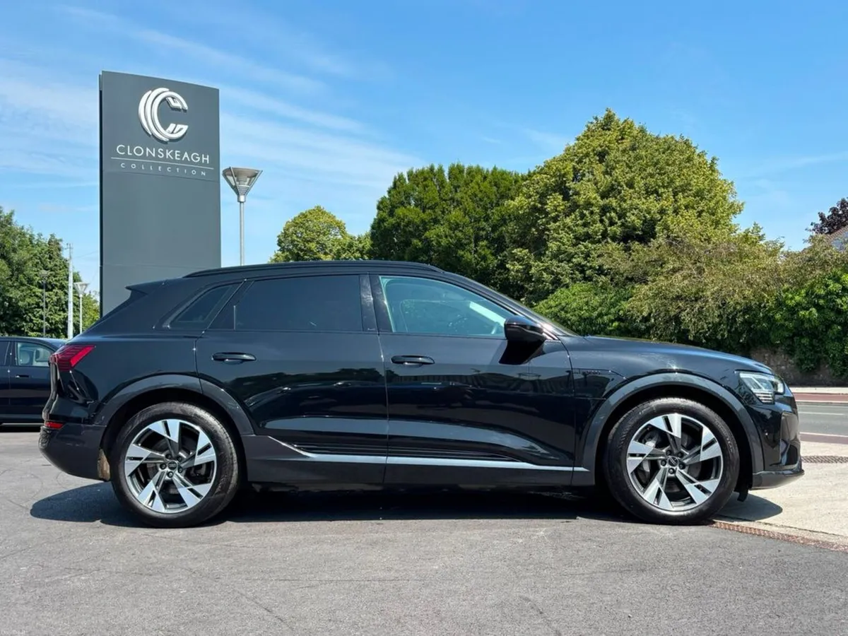 Audi Q8 e-tron QUATTRO SPORT - Image 2