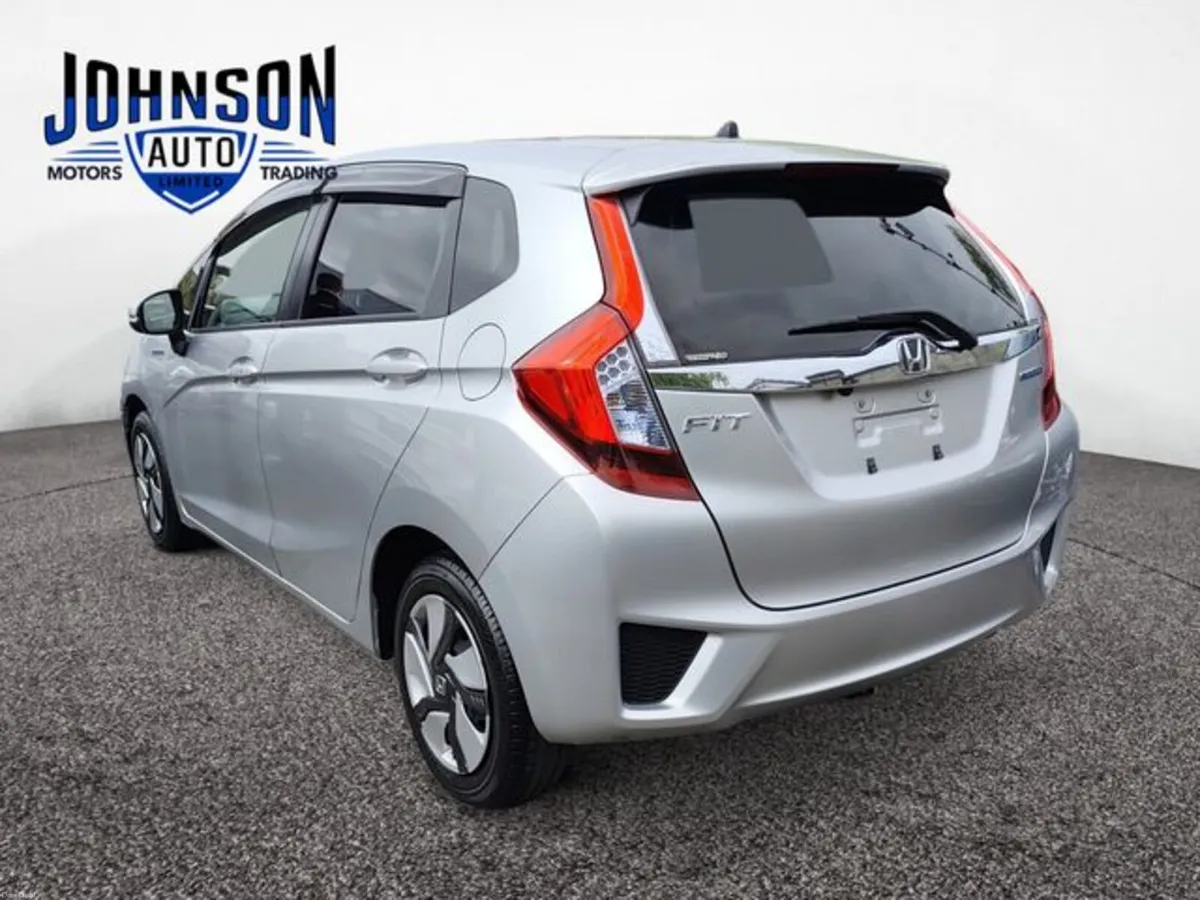 Honda Fit Fit Hybrid 1.5 i-VTEC Automatic - Image 3