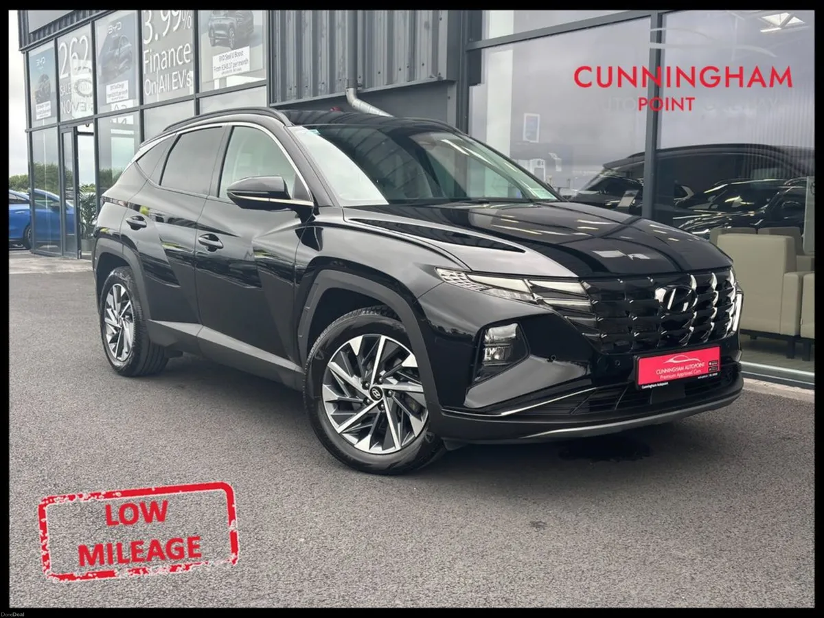 Hyundai Tucson Executive Plus 5DR - Image 1