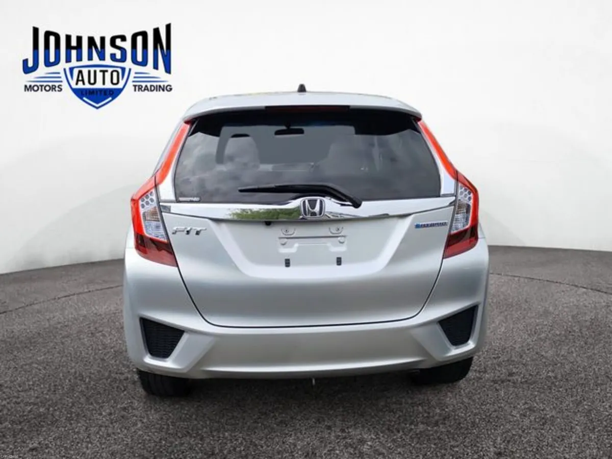 Honda Fit Fit Hybrid 1.5 i-VTEC Automatic - Image 4