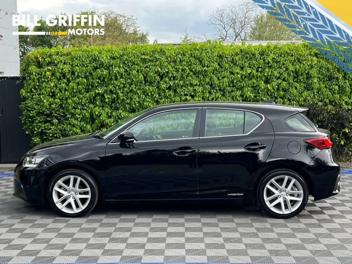 Lexus CT CT200h 1.8 HYBRID // SUEDE INTERIOR // RE - Image 3