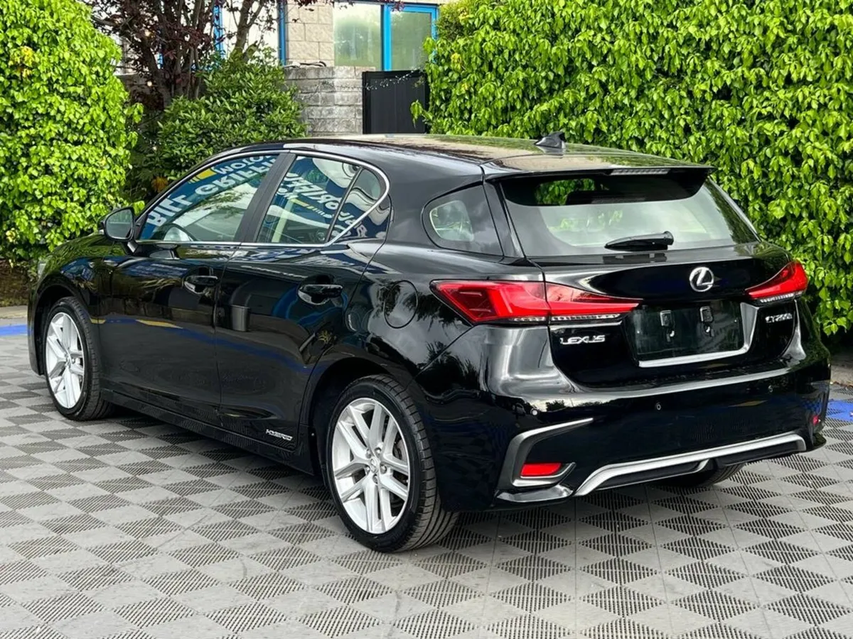 Lexus CT CT200h 1.8 HYBRID // SUEDE INTERIOR // RE - Image 5