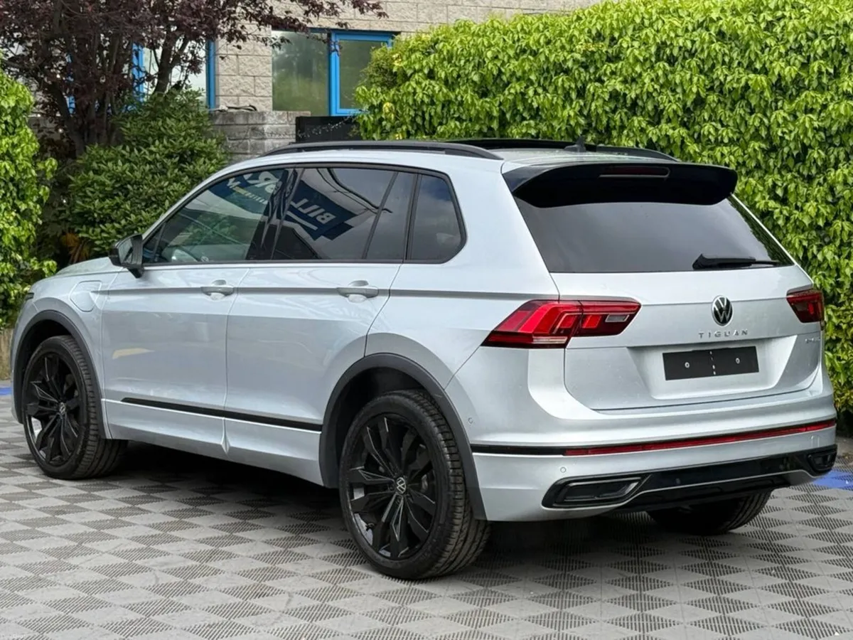 Volkswagen Tiguan R-LINE BLACK EDITION 1.4 eTSI HY - Image 6