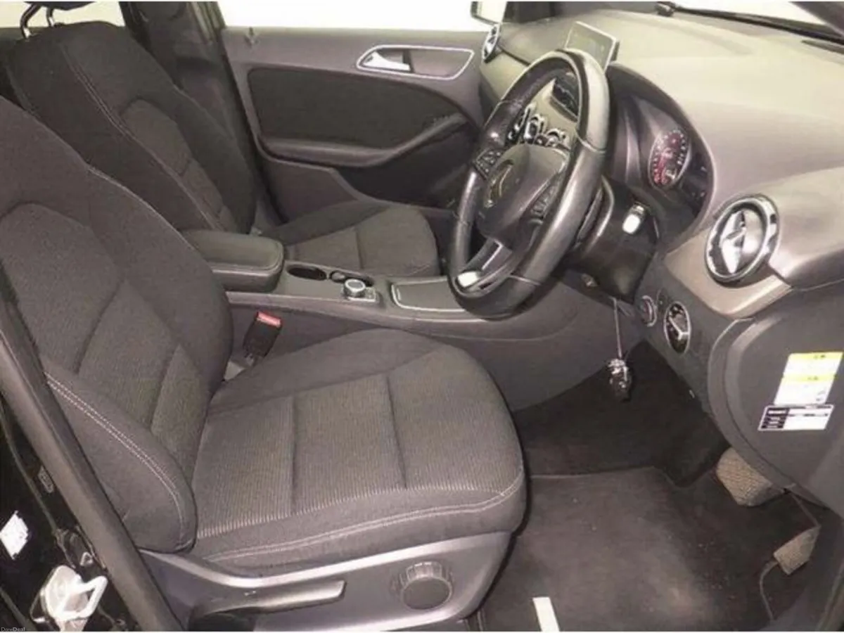 Mercedes-Benz B-Class B180 1.6 Petrol Auto - Image 5