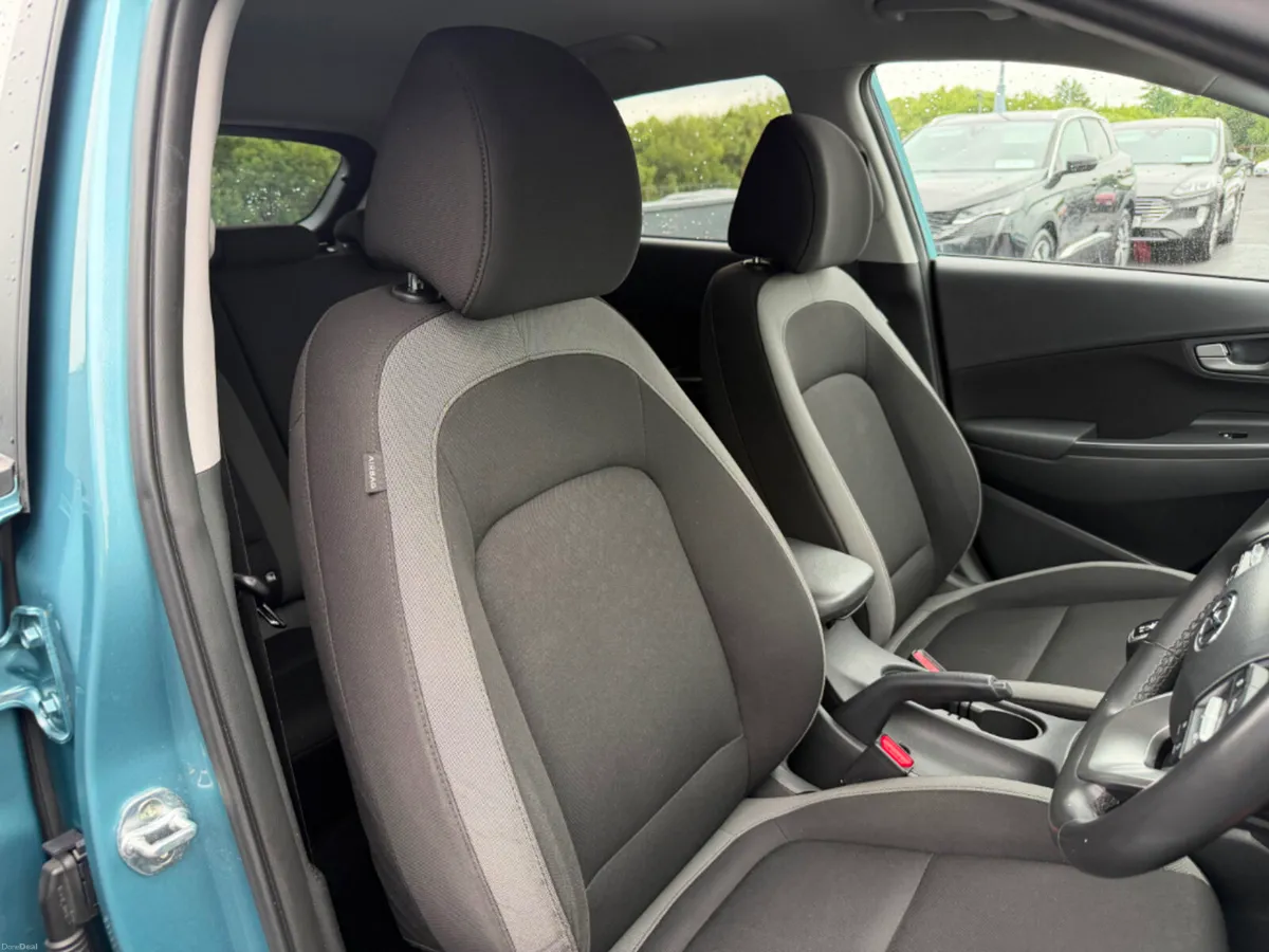 Hyundai KONA Kauai Executive 5DR * REVERSING CAMER - Image 6