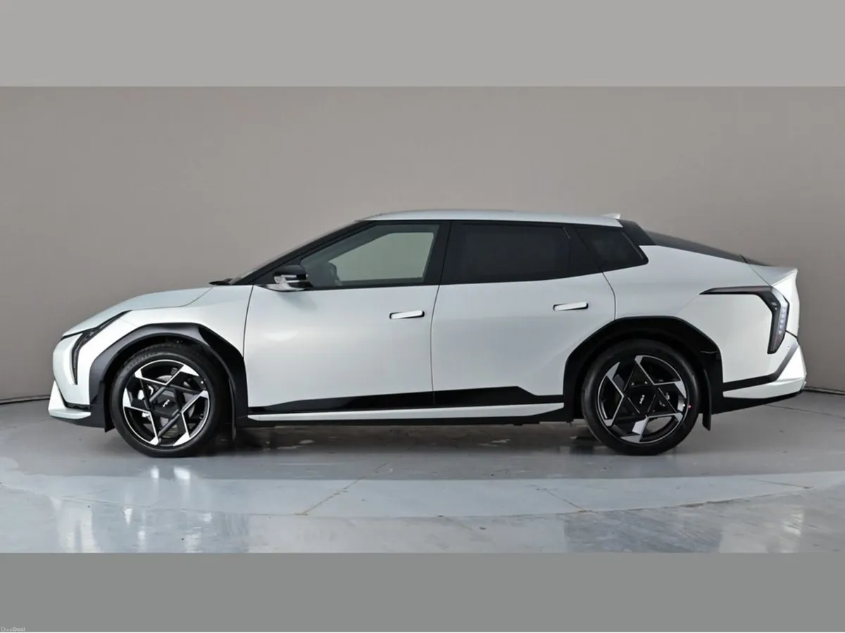 Kia EV4 Fastback GT-Line - Image 3