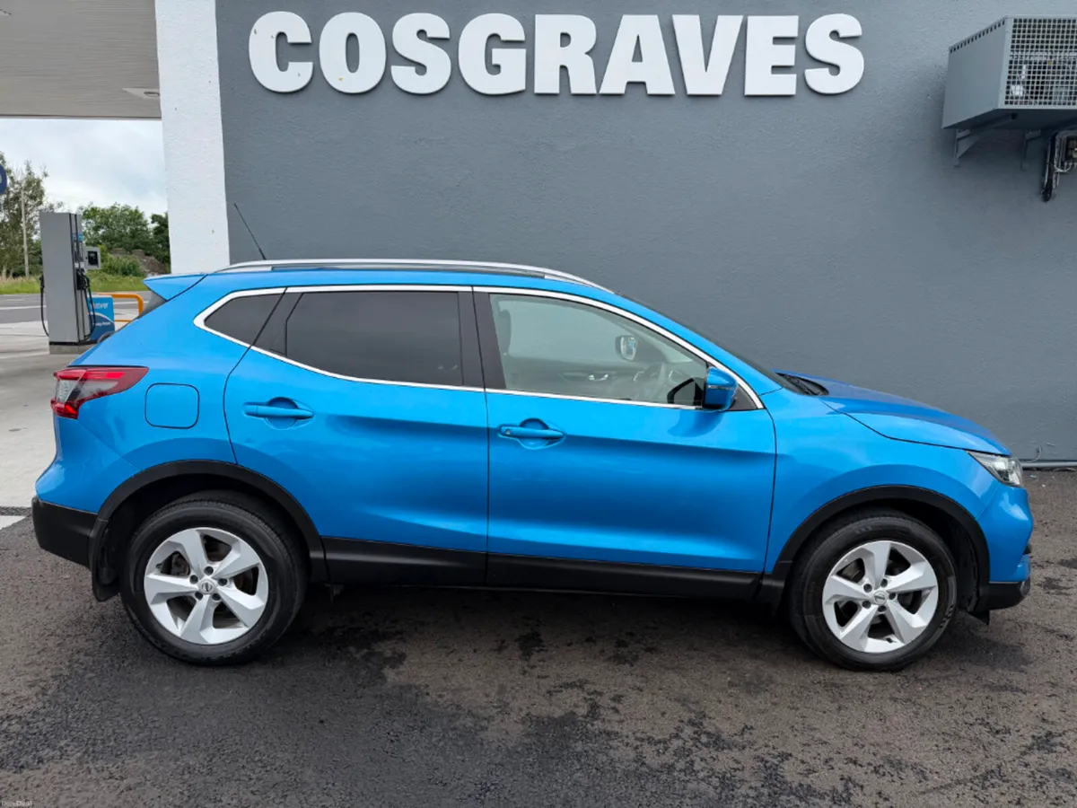 Nissan Qashqai 1.3 PET SE SS * REVERSING CAMERA / - Image 2