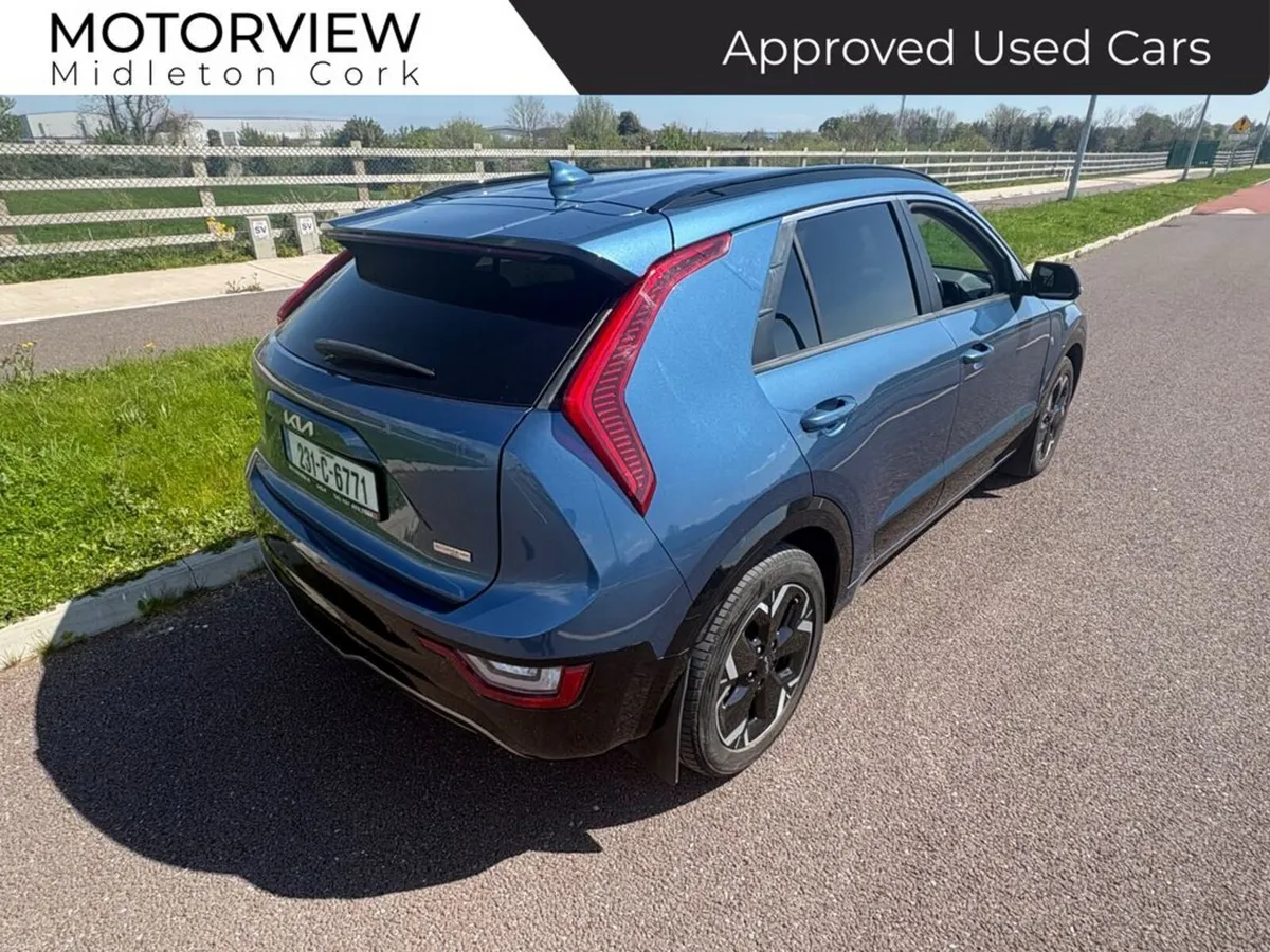 Kia e-Niro EV 64KW Huge Spec , **1 owner from new* - Image 6