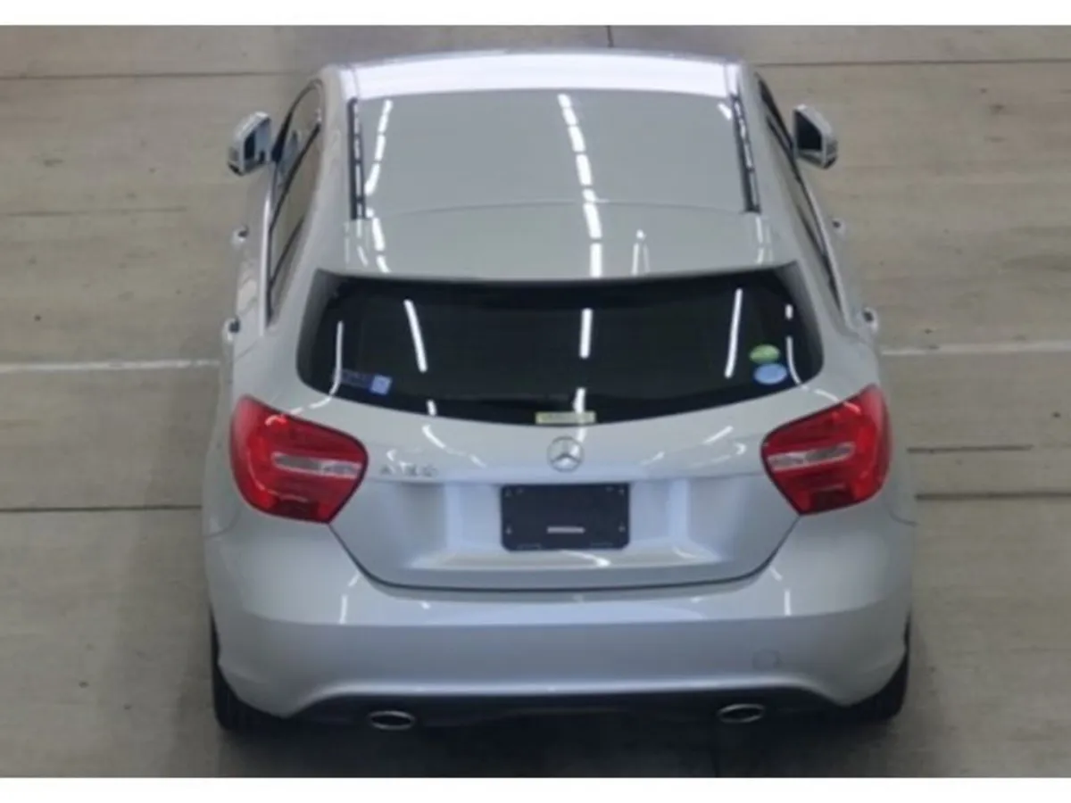 Mercedes-Benz A-Class A180 1.6 Petrol Grade 4 Japa - Image 3
