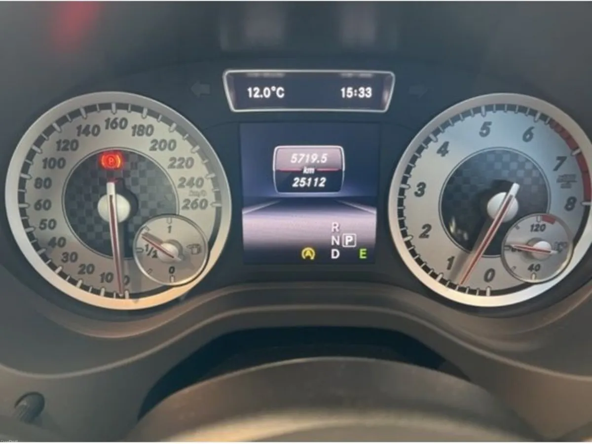 Mercedes-Benz A-Class A180 1.6 Petrol Grade 4 Japa - Image 6