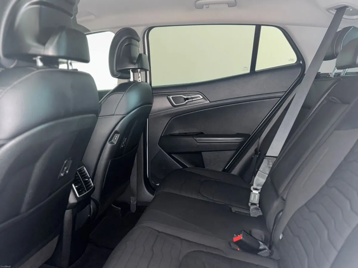 Kia Sportage Manual 5DR - Image 5