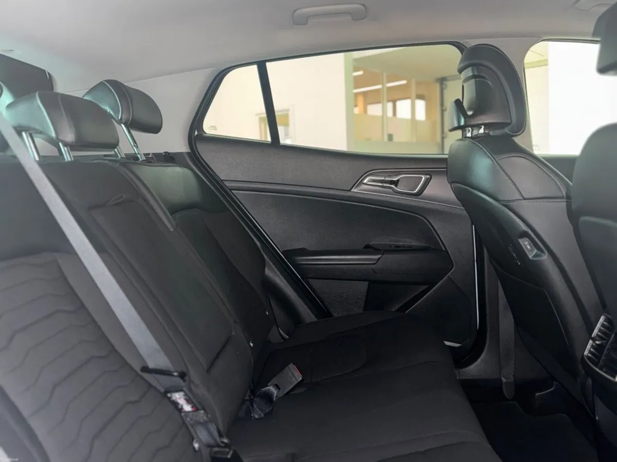 Kia Sportage Manual 5DR - Image 6
