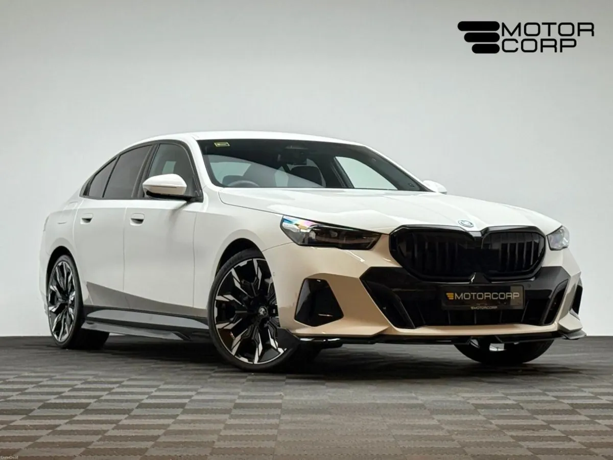 BMW 5-Series 550E M SPORT XDRIVE - Image 1