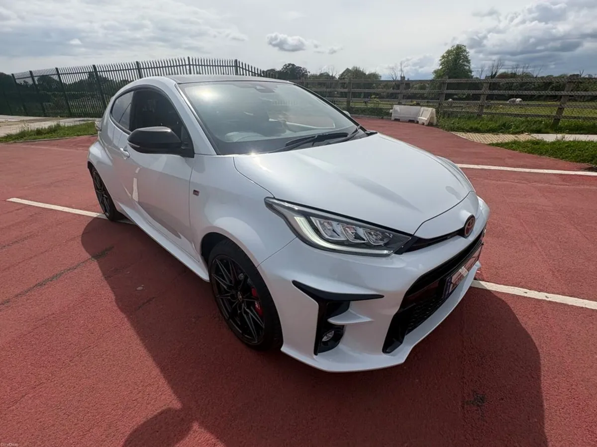 Toyota Yaris GR-Y CIRCUIT, - Image 3