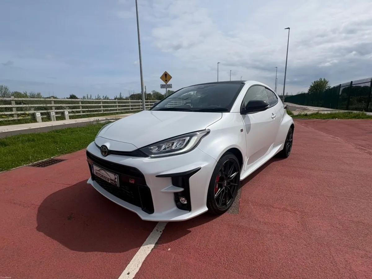 Toyota Yaris GR-Y CIRCUIT, - Image 4