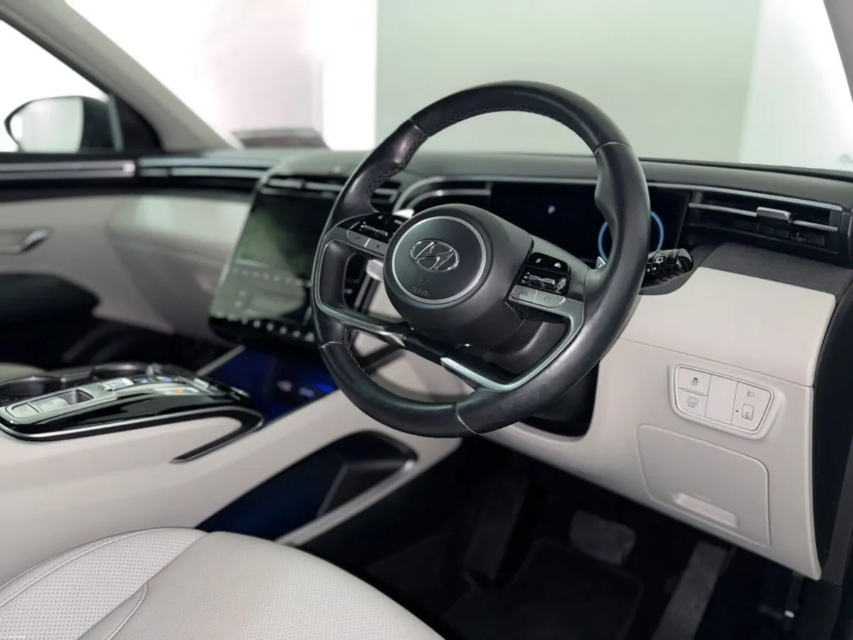 Hyundai Tucson Executive Plus Hybrid 2tone 5DR Aut - Image 2