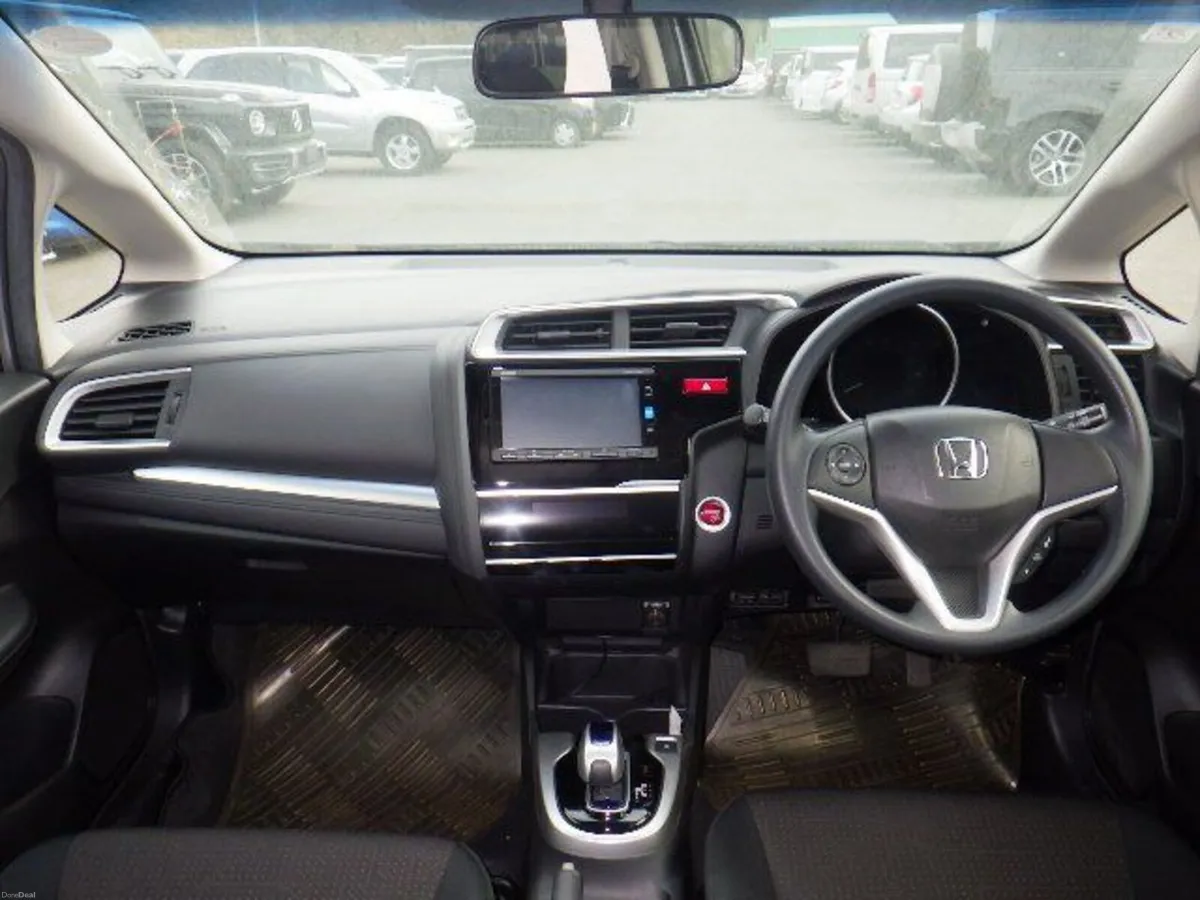 Honda Fit 1.5 Petrol Hybrid Auto - Image 6