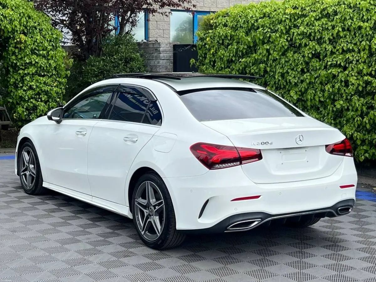 Mercedes-Benz A-Class A200d AMG-LINE PREMIUM // TI - Image 6