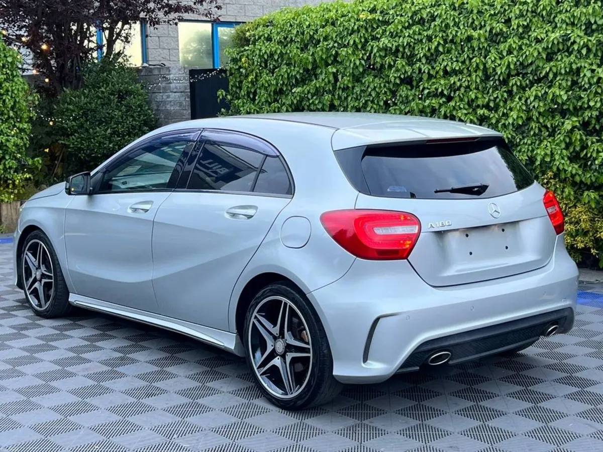 Mercedes-Benz A-Class A180 AMG-LINE 1.6 AUTO // SE - Image 5