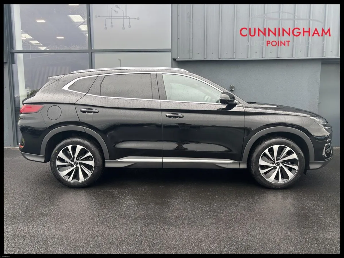 BYD SEAL U DM-i Comfort 26.6kWh **125km EV Range** - Image 3
