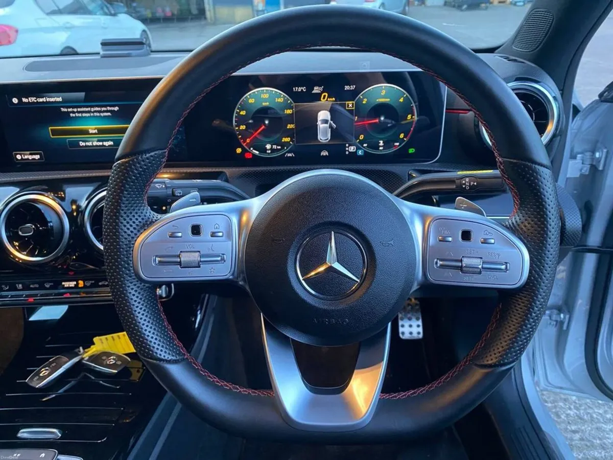 Mercedes-Benz A-Class A200d AMG-LINE PREMIUM + ** - Image 4
