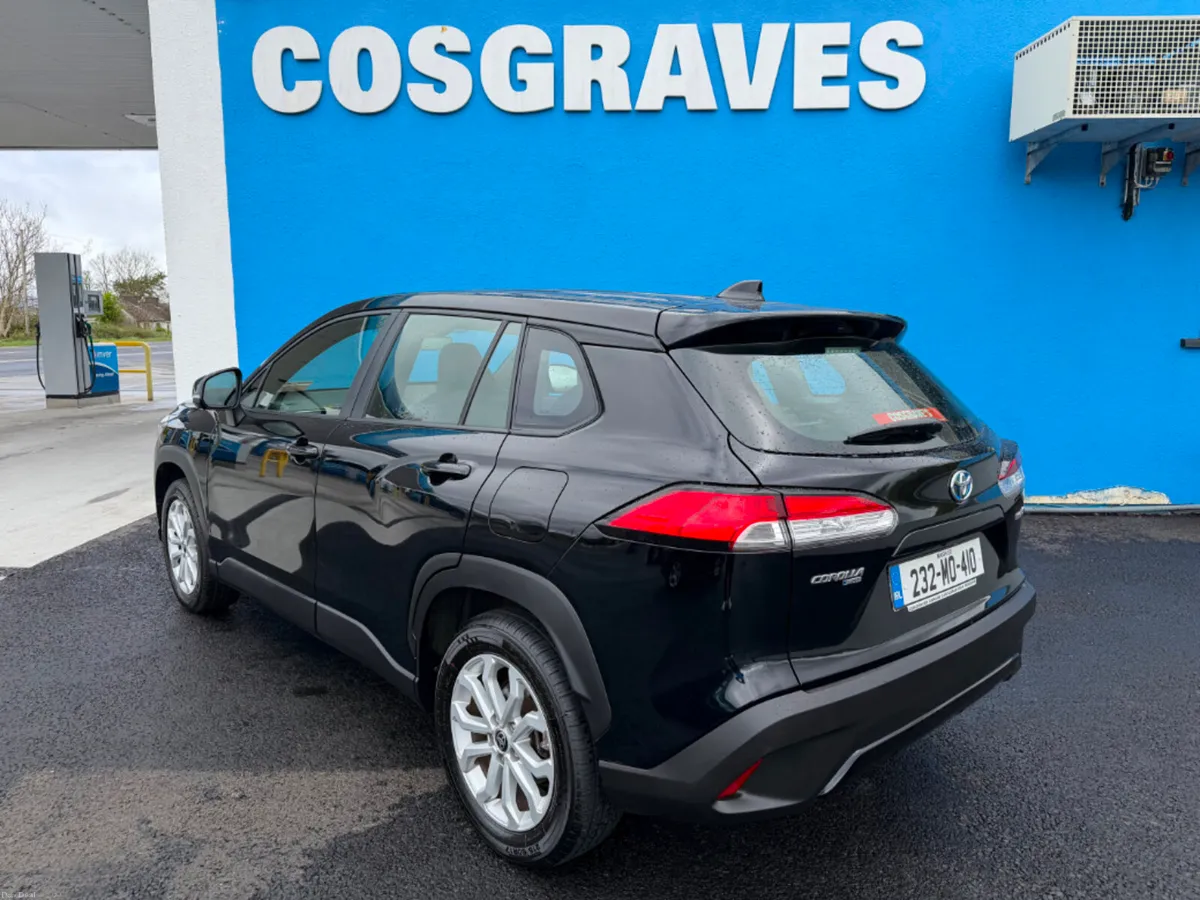 Toyota Corolla Cross Luna 1.8 5DR AUTOMATIC * REVE - Image 4