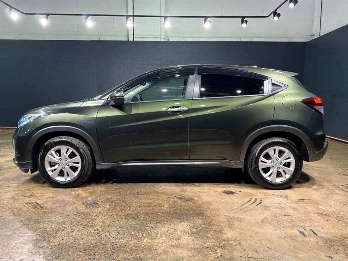 Honda Vezel 1.5 HYBRID SUV - FACTORY ALLOYS - PADD - Image 6