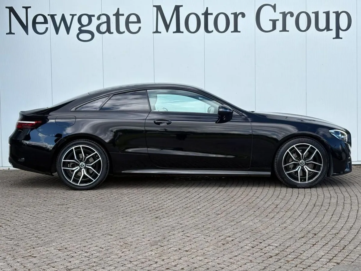 Mercedes-Benz E-Class COUPE E220 D 2DR Auto - Image 4
