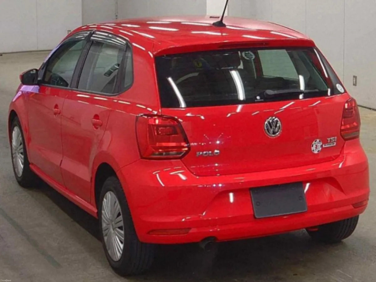 Volkswagen Polo 2015 Volkswagen Polo 1.2 TSI Comfo - Image 3