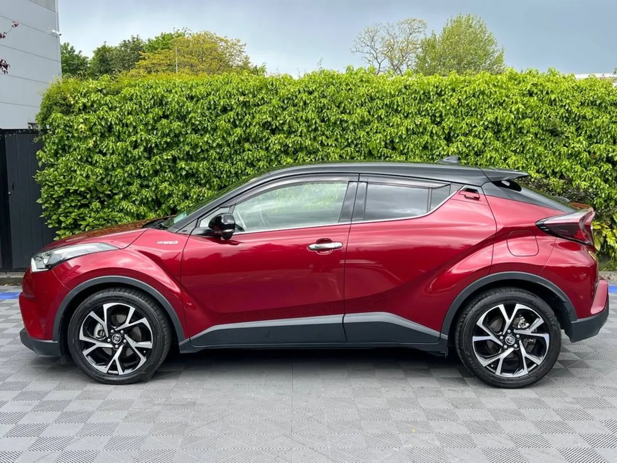 Toyota C-HR 1.8 HYBRID // DIAMOND CUT ALLOYS // HA - Image 3