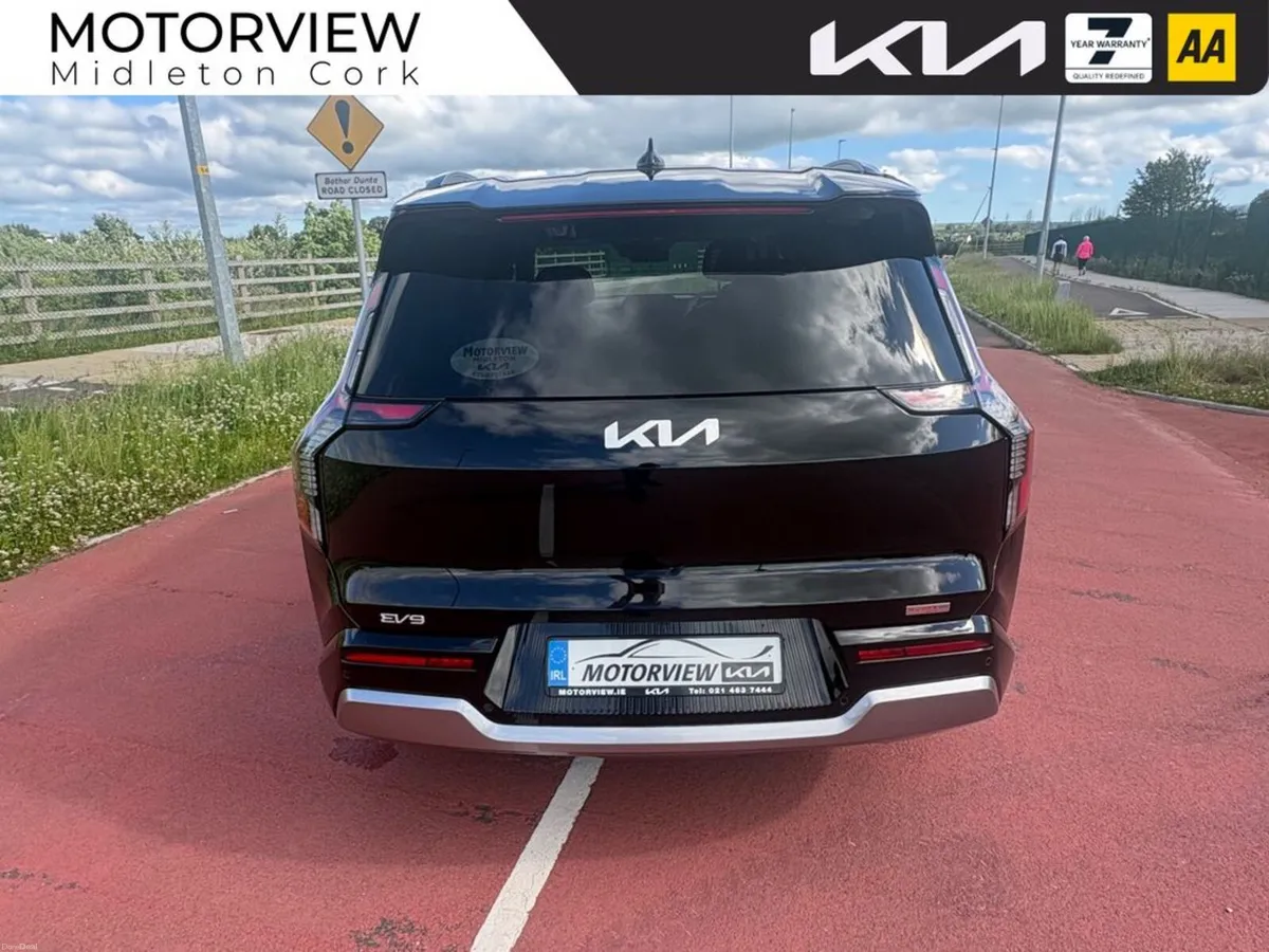 Kia EV9 EV9 EARTH MODEL, **3.9% FINAINCE** Leather - Image 6