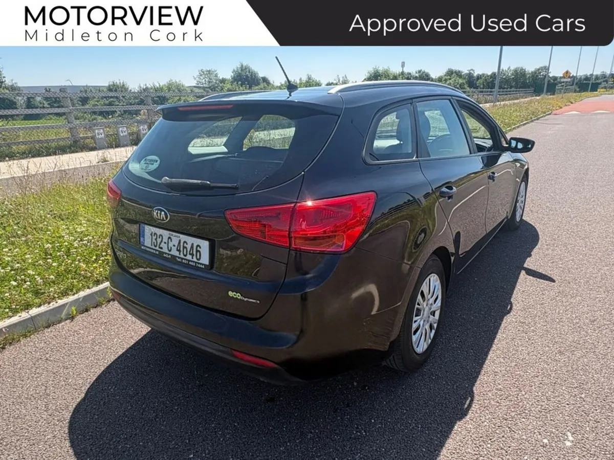 Kia Ceed SW CRDI Excellent Condition! BLUETOOTH AI - Image 6