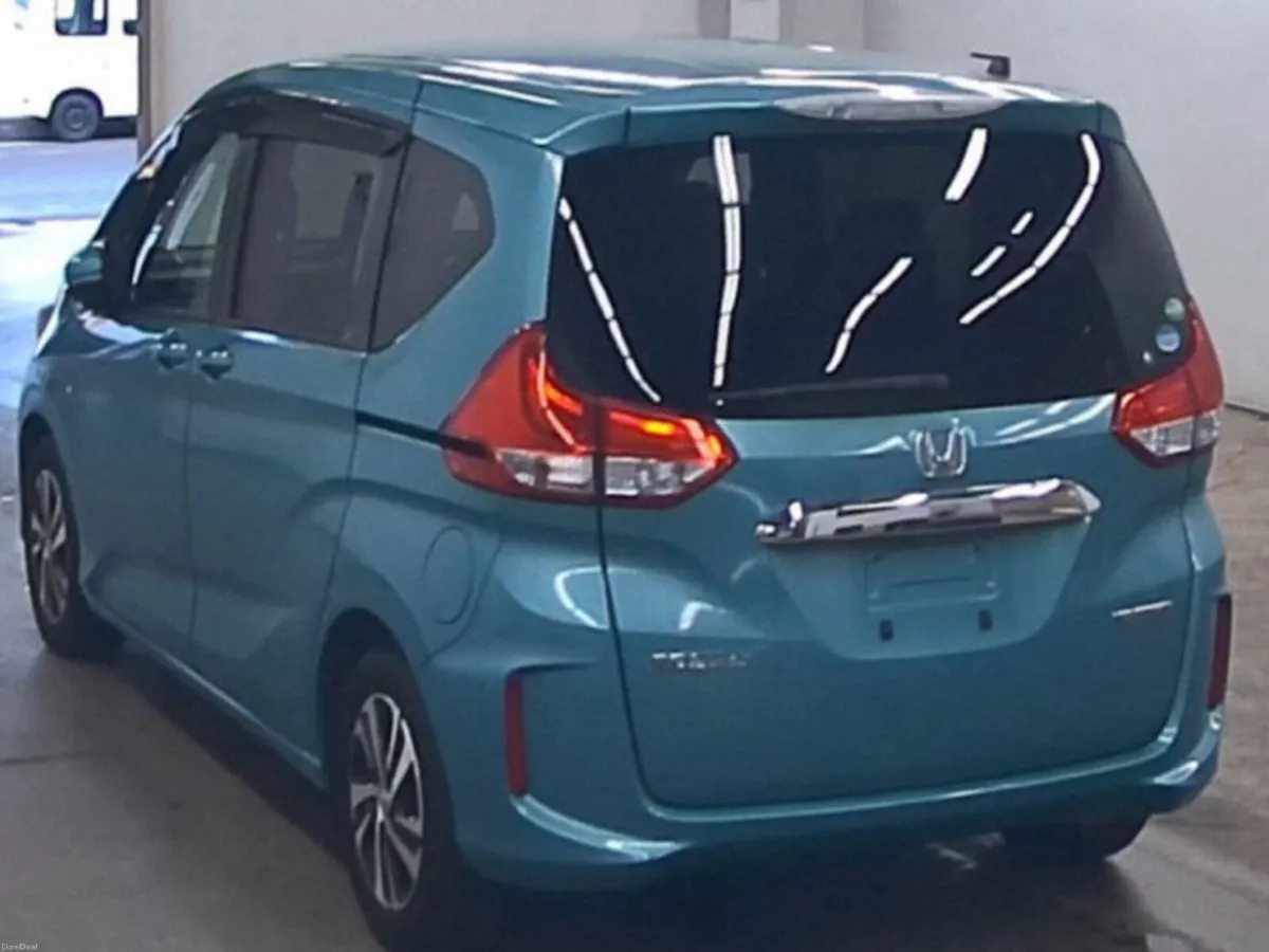 Honda Freed 1.5 Petrol Hybrid Auto - Image 3