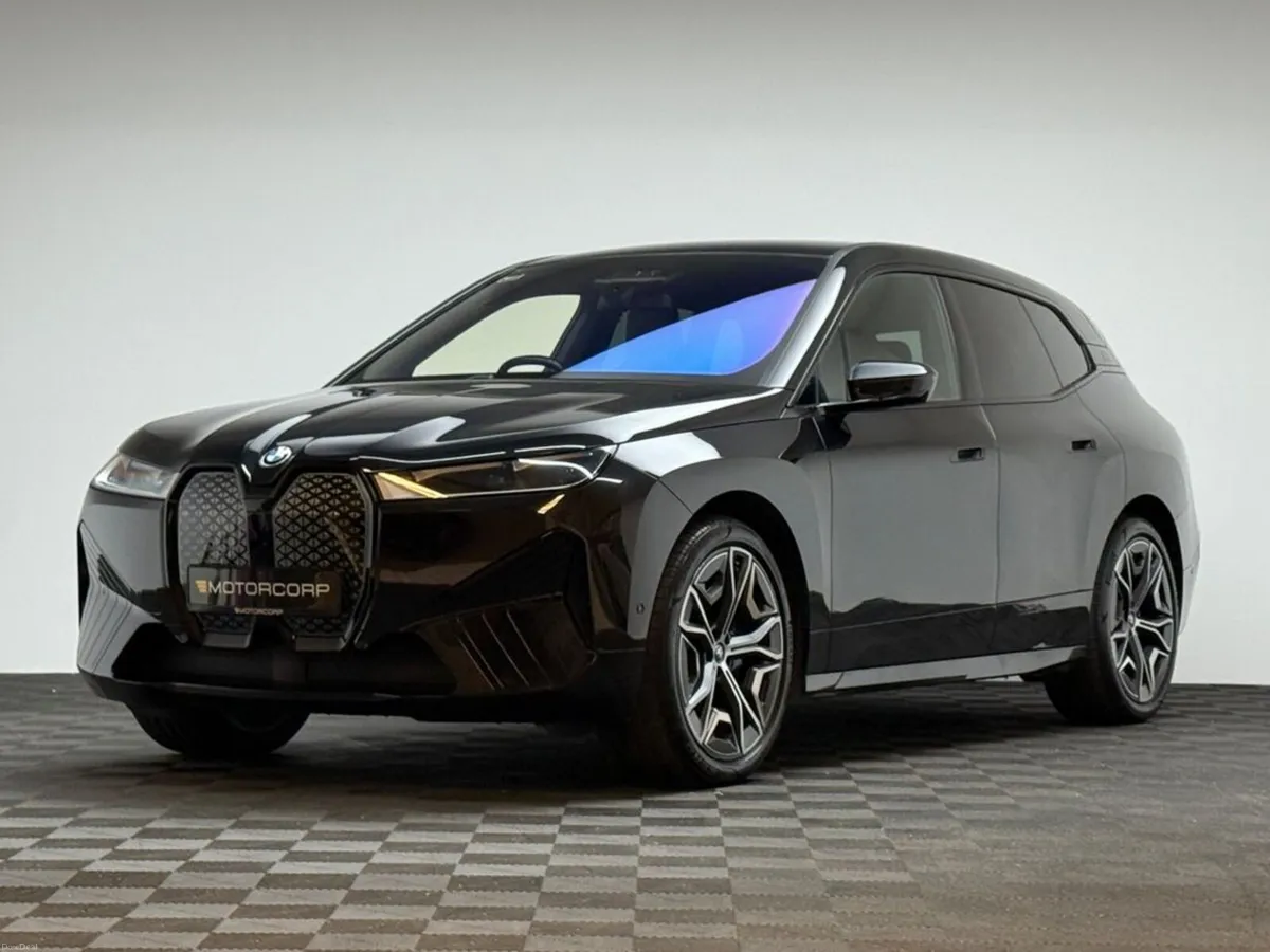 BMW iX 40 M SPORT XDRIVE - Image 3