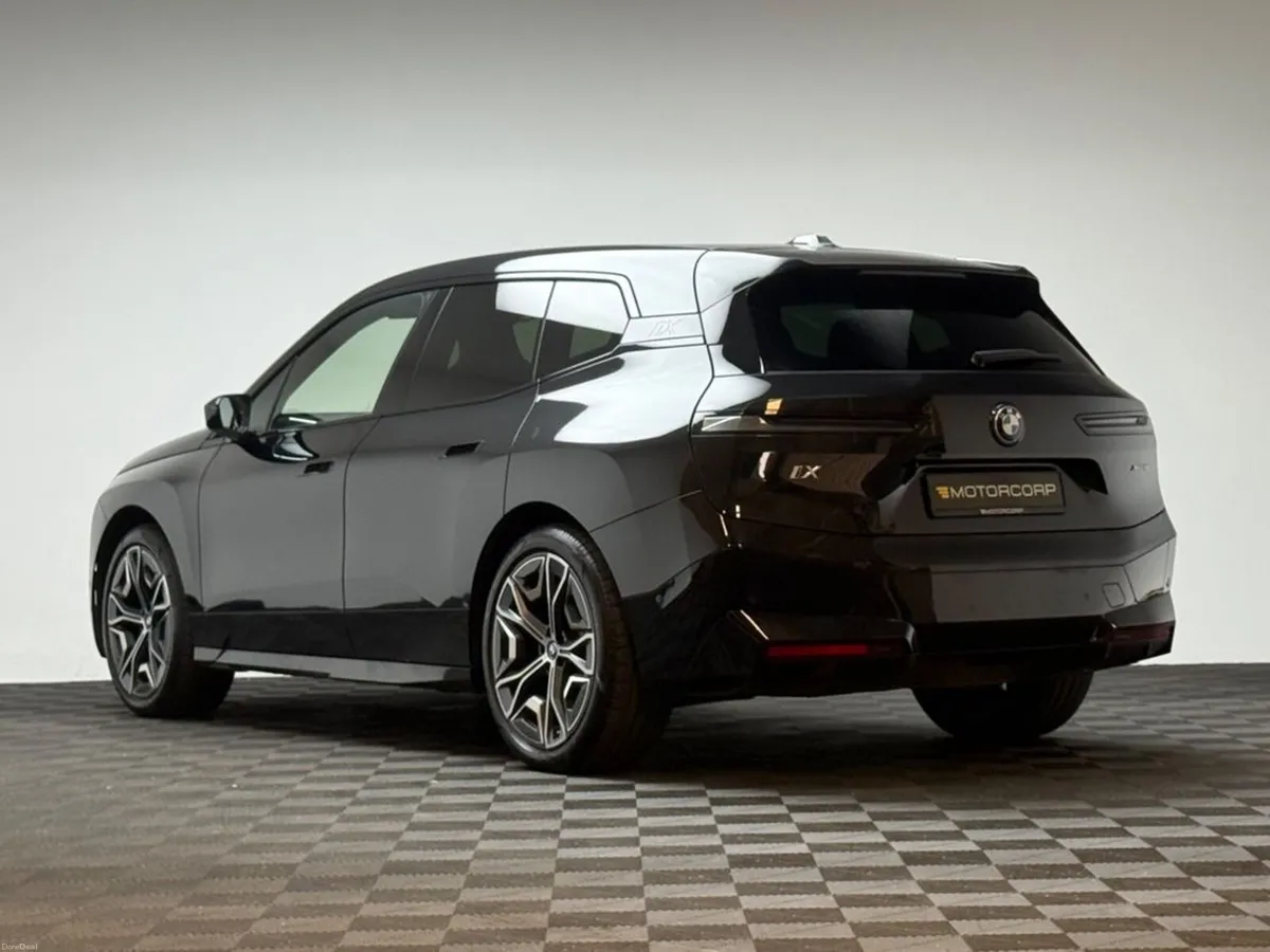 BMW iX 40 M SPORT XDRIVE - Image 5