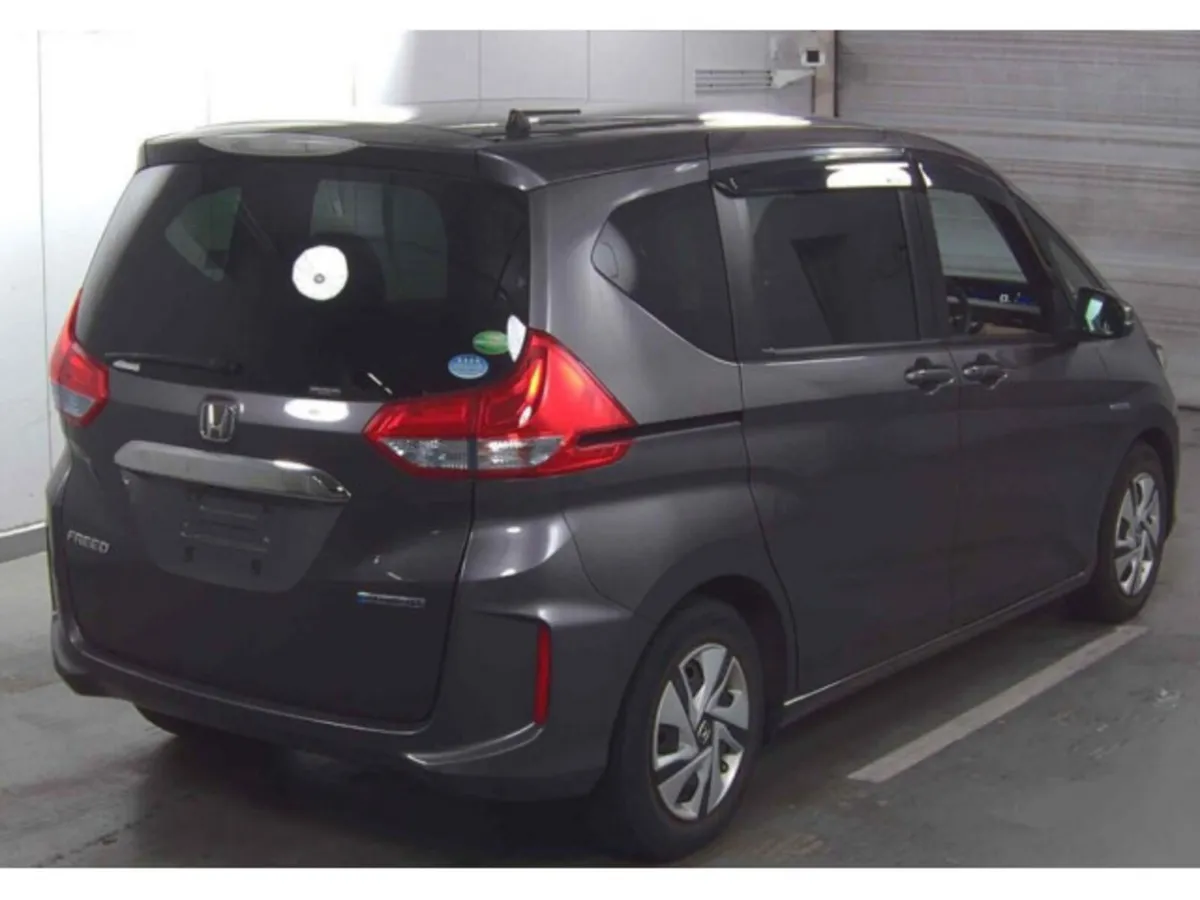 Honda Freed 1.5 Petrol Hybrid Auto - Image 4