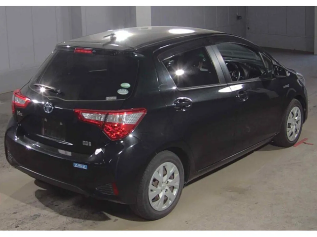 Toyota Vitz 1.5 Petrol Hybrid Auto - Image 4