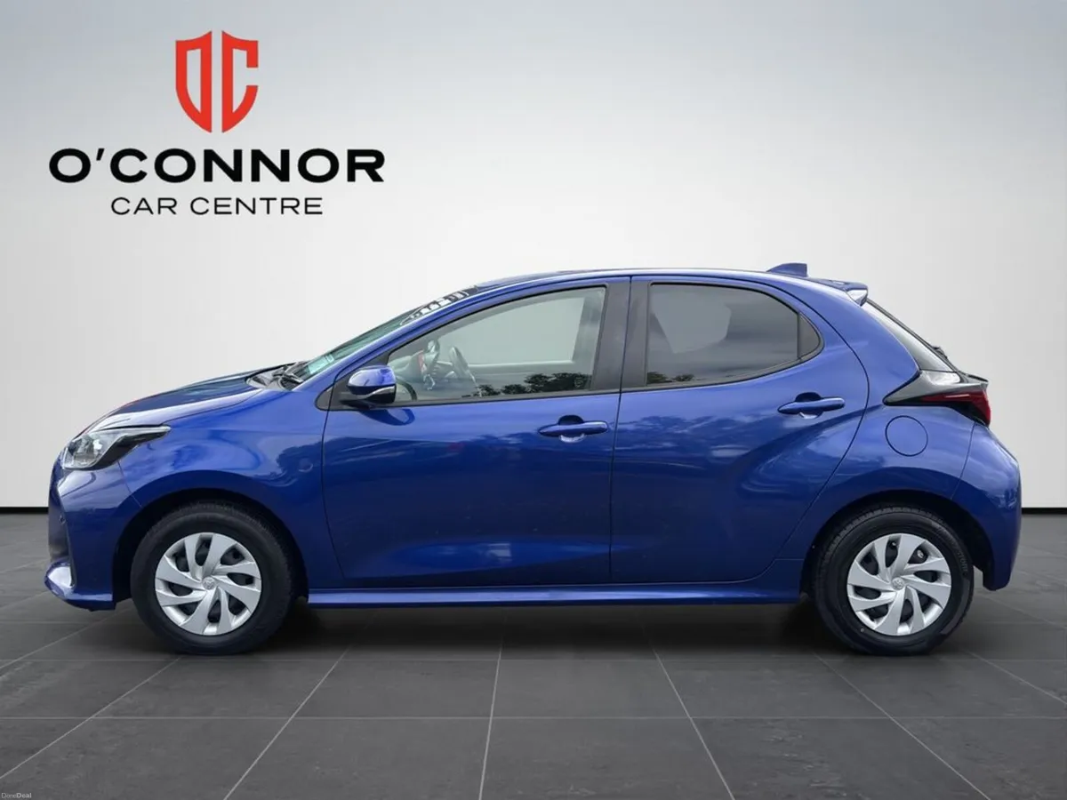 Toyota Yaris So efficient it sips fuel like it’s o - Image 3