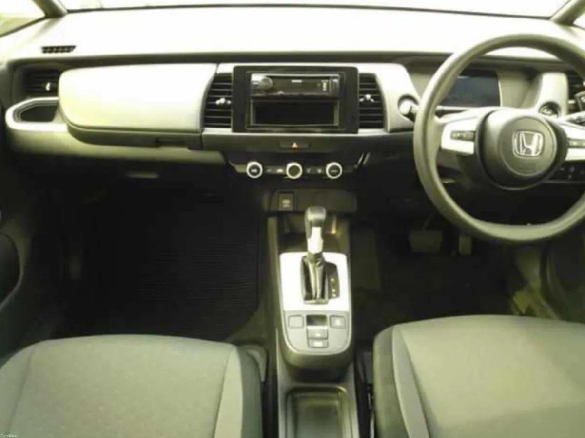 Honda Fit 1.5 Petrol Hybrid Auto - Image 6