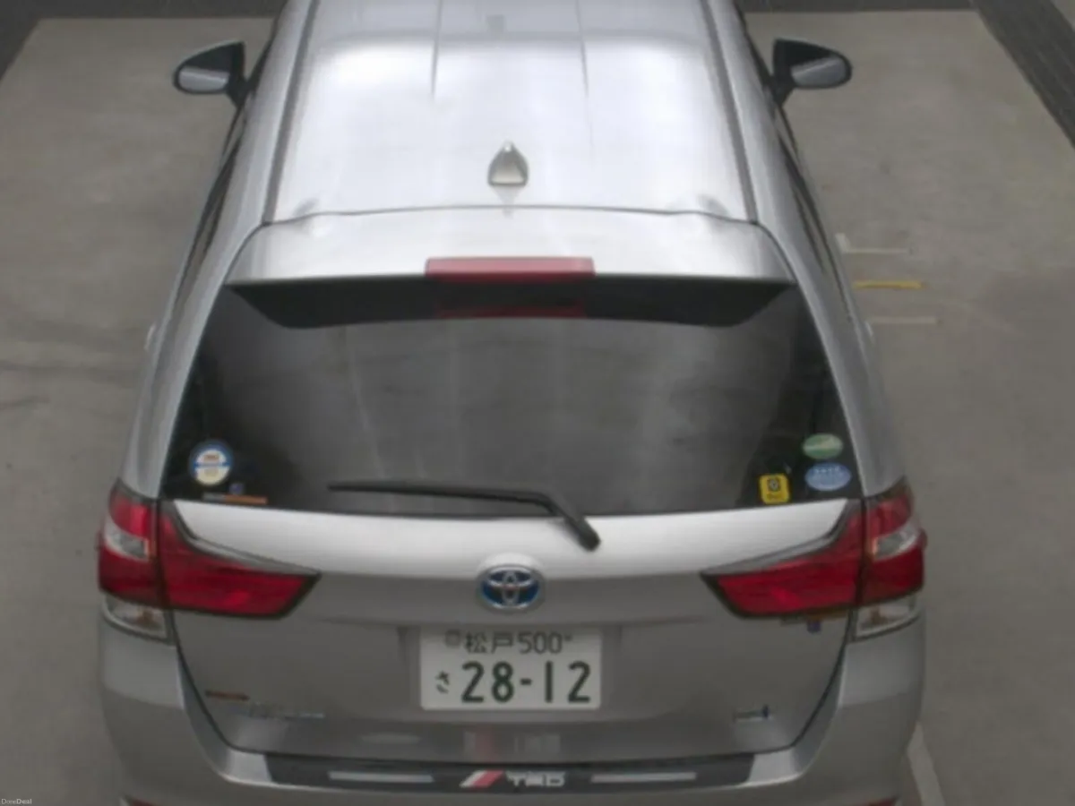Toyota Corolla 1.5 Corolla Fielder Petrol Hybrid A - Image 5
