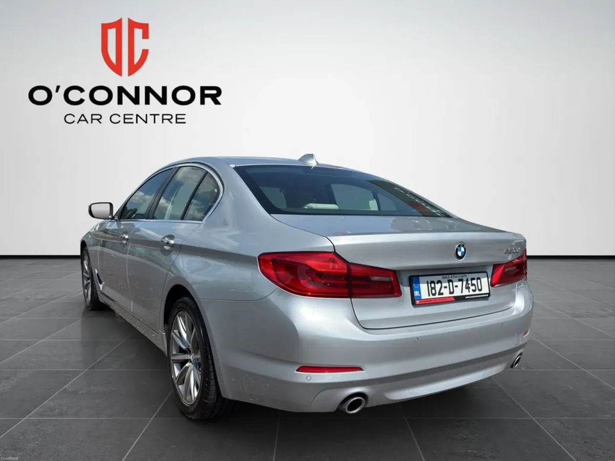 BMW 5-Series 520D "The only thing missing is your - Image 4