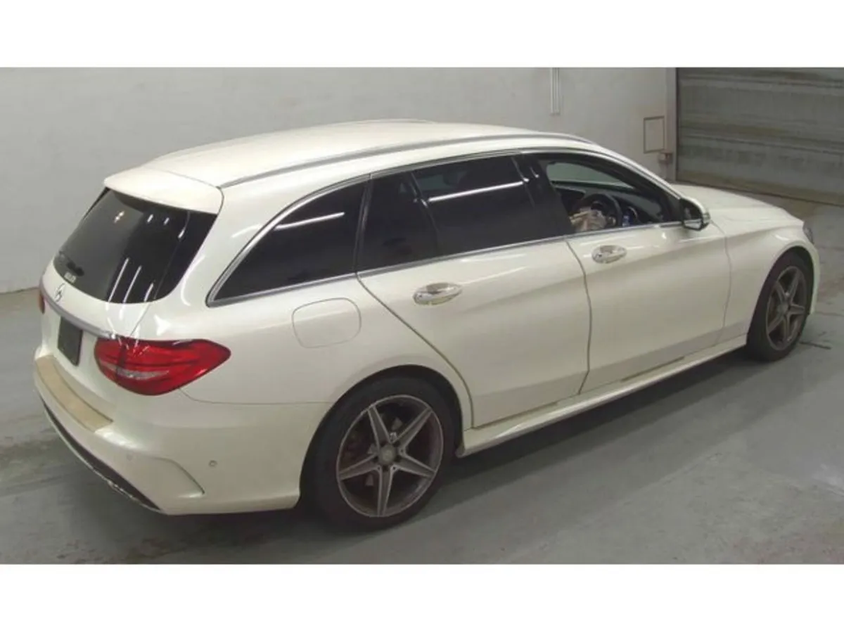 Mercedes-Benz C-Class 2.0 200 Sport Petrol Auto - Image 4