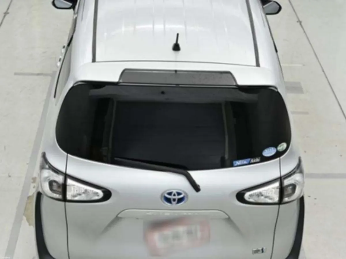 Toyota Sienta 1.5 Hybrid Petrol Auto - Image 5