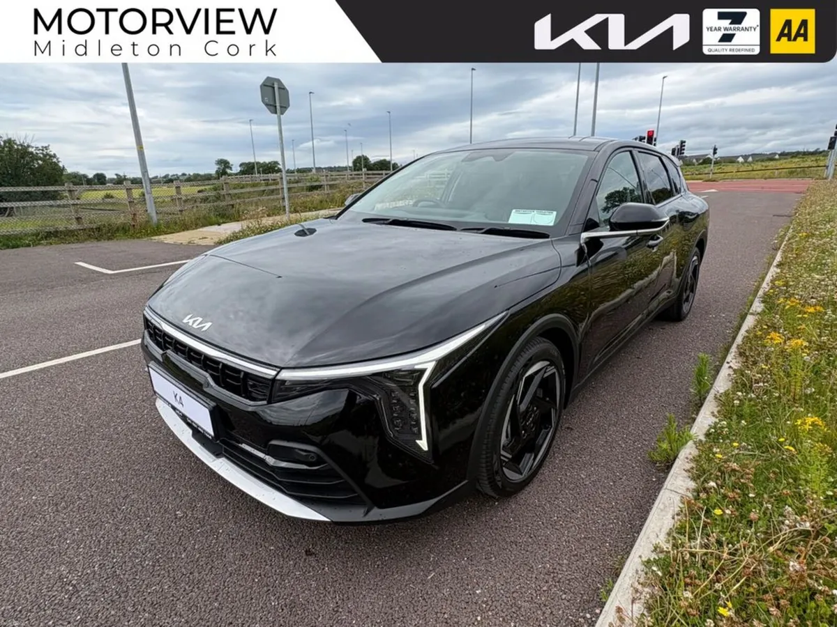 Kia K4 K3 spec, **3.9% finance** **7 YEAR WARRANTY - Image 5