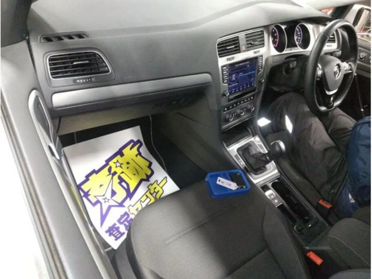 Volkswagen Golf 1.2 Estate Petrol Auto - Image 6