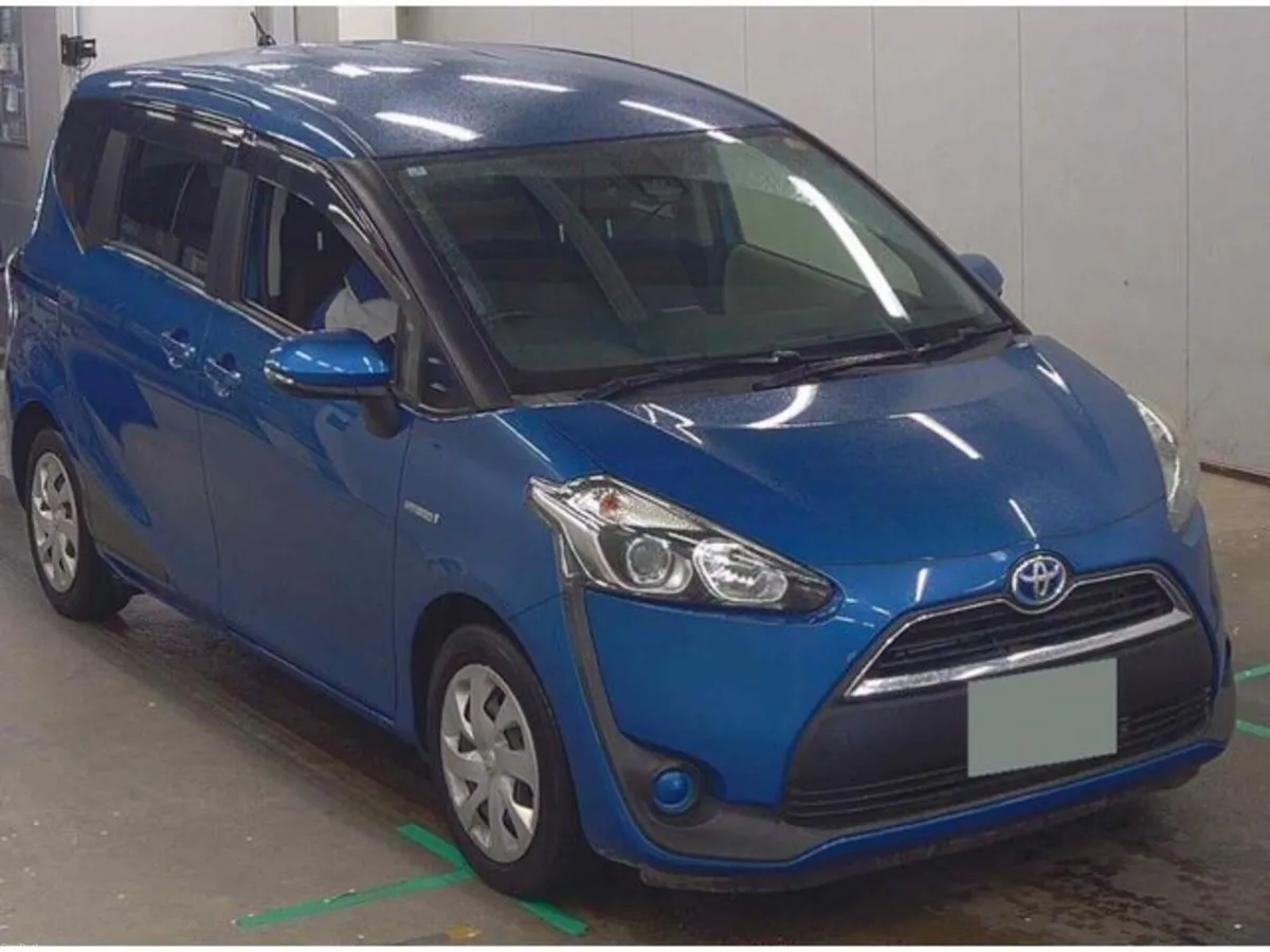 Toyota Sienta 1.5 Petrol Hybrid Auto - Image 3