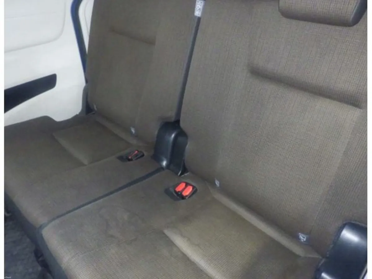 Toyota Sienta 1.5 Petrol Hybrid Auto - Image 6