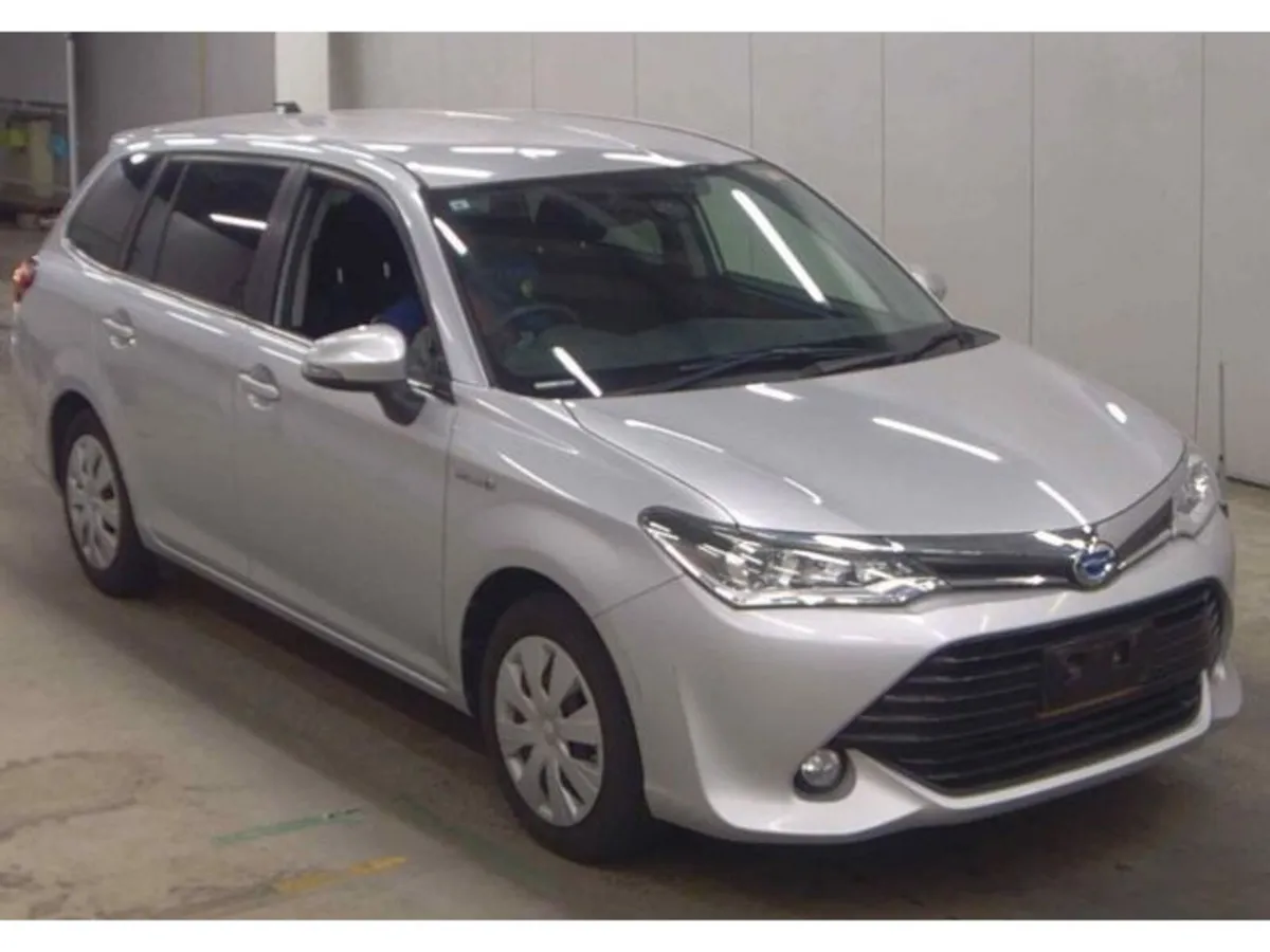 Toyota Corolla 1.5 Corolla Fielder Petrol Hybrid A - Image 3